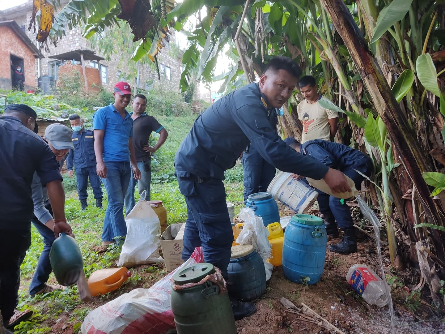 अबैध रुपमा तयार पारिएका मदिराजन्य पदार्थ नष्ट ।।